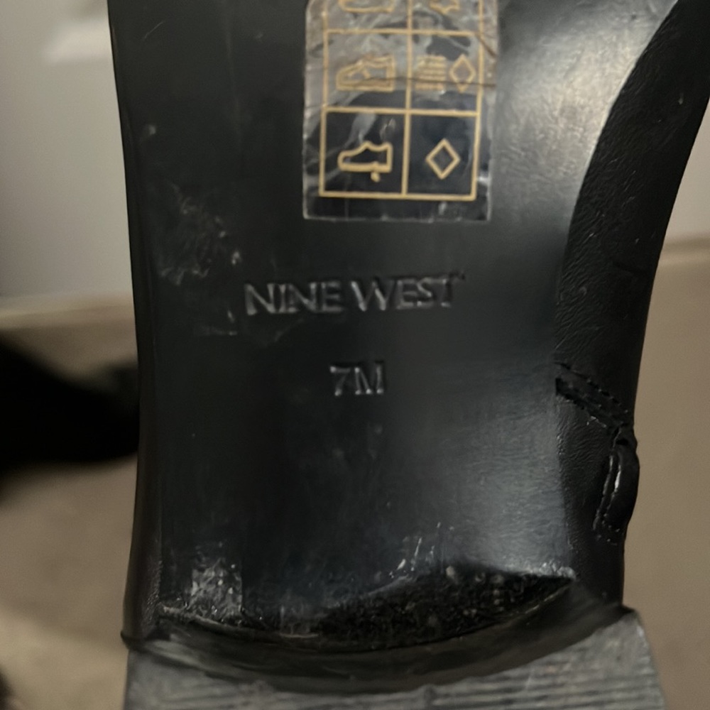 Nine West Oreyan Leather Size 7 Boot - Picture 6 of 7